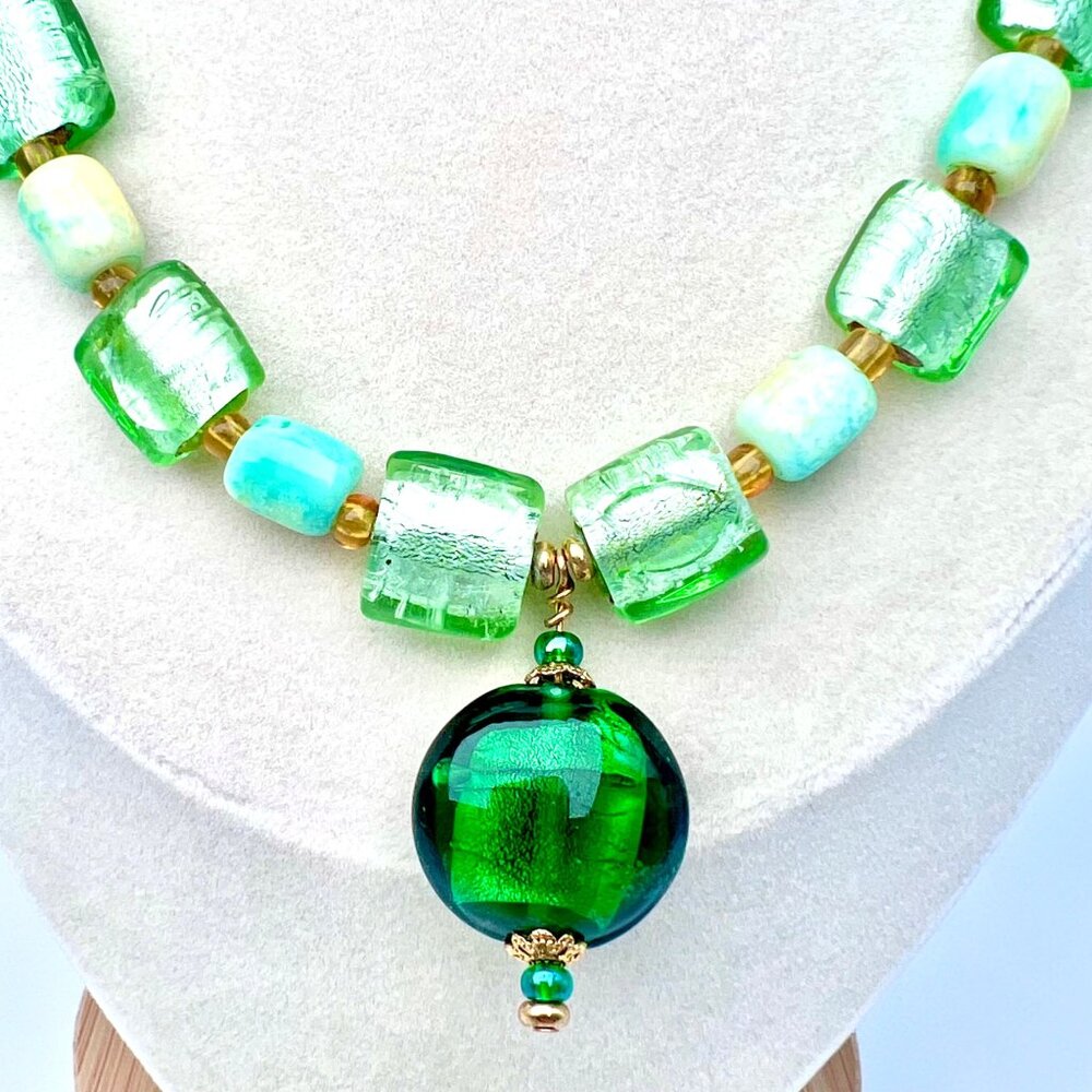 Art Glass Beaded Necklace Green Statement Pendant Toggle Clasp - Picture 2 of 10
